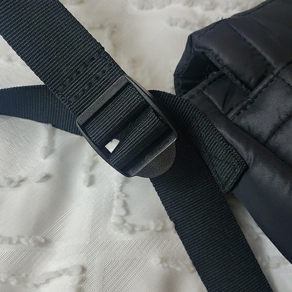 UGG Black Dalton Puff Crossbody Bag Quilted Adjustable Strap Pockets Lightweight - Picture 15 of 16